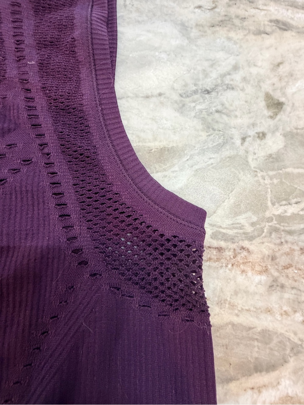 Athleta Small Seamless Mesh Ventilated Workout Tank Plum Purple Activewear - Picture 2 of 8